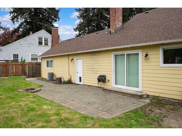 8103 Se CYPRESS Ave, Milwaukie, OR 97267