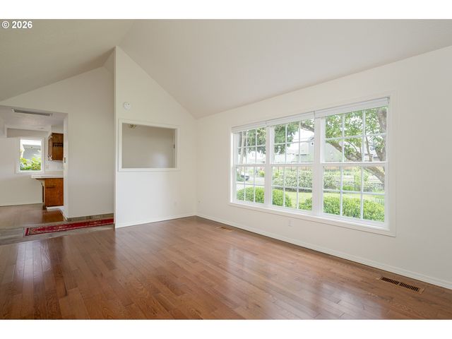 8103 Se CYPRESS Ave, Milwaukie, OR 97267