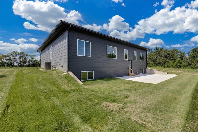 8880 E Bradford St, Wichita, KS 67210
