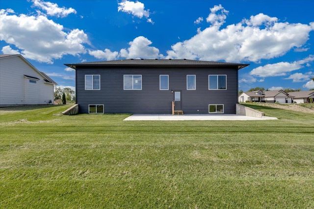 8880 E Bradford St, Wichita, KS 67210