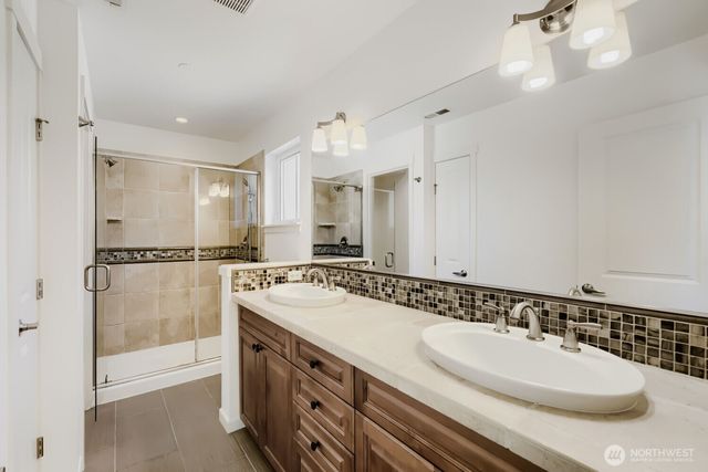 303 Bellevue Way SE, Bellevue, WA 98004