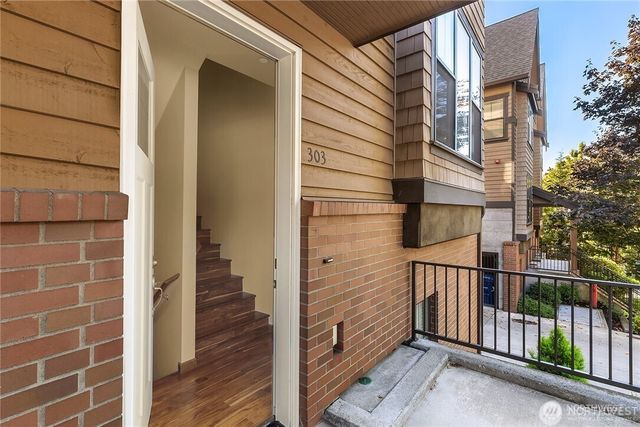 303 Bellevue Way SE, Bellevue, WA 98004