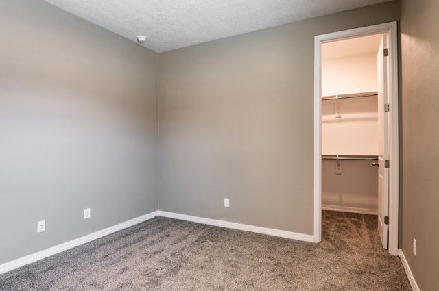 1616 Valle De Colores Street NW, Los Lunas, NM 87031