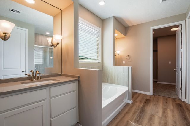 1616 Valle De Colores Street NW, Los Lunas, NM 87031