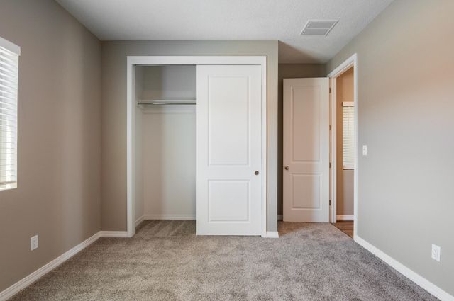 1616 Valle De Colores Street NW, Los Lunas, NM 87031