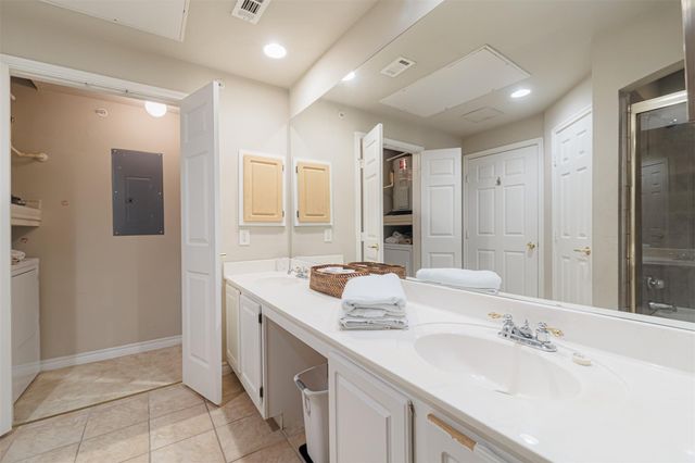 2400 Mccue Road 360, Houston, TX 77056