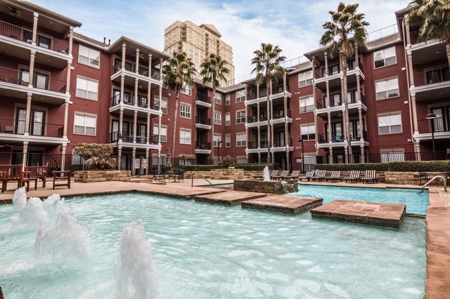 2400 Mccue Road 360, Houston, TX 77056