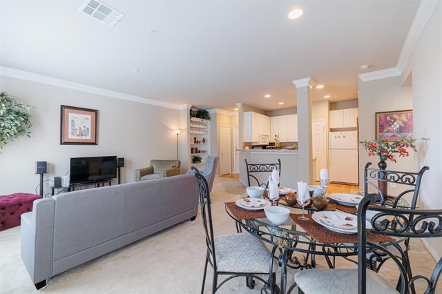 2400 Mccue Road 360, Houston, TX 77056