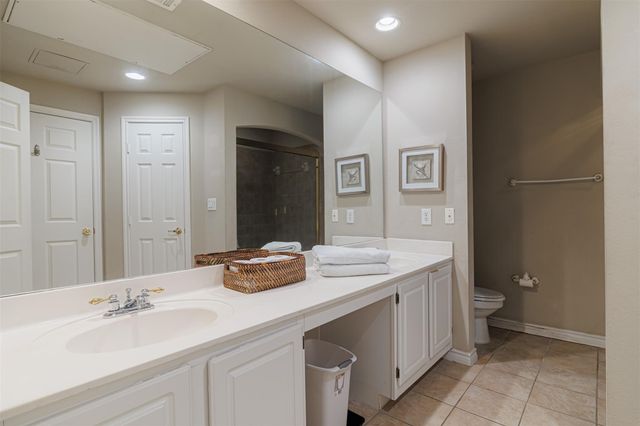 2400 Mccue Road 360, Houston, TX 77056