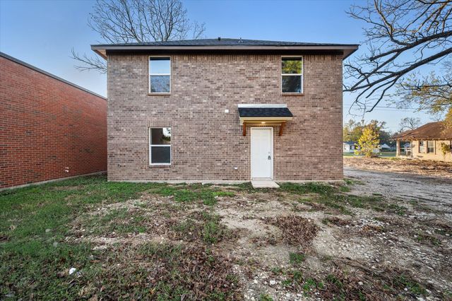 2004 W 2nd Avenue, Corsicana, TX 75110