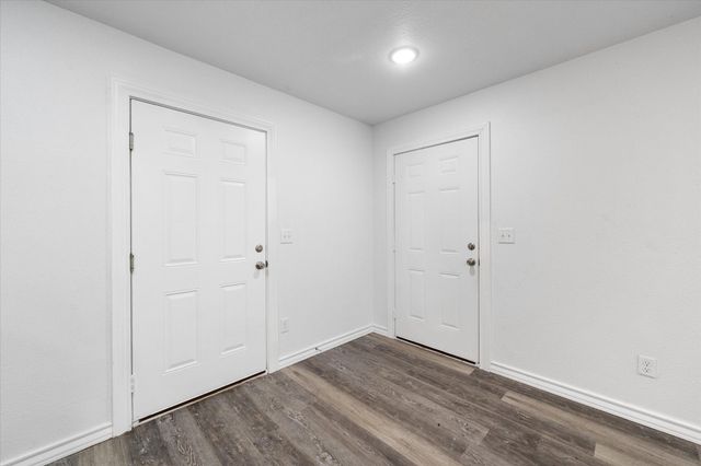 2004 W 2nd Avenue, Corsicana, TX 75110