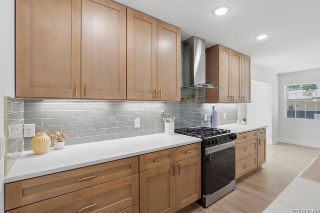 106 IRVINGTON DR, San Antonio, TX 78209