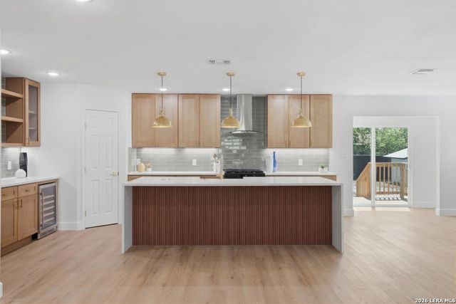 106 IRVINGTON DR, San Antonio, TX 78209