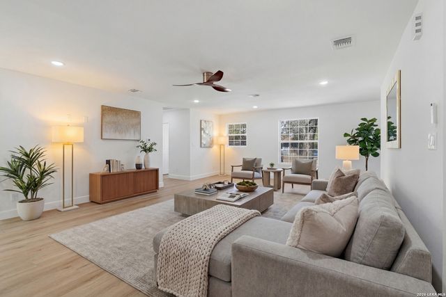 106 IRVINGTON DR, San Antonio, TX 78209