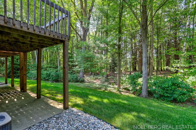 529 Tournament Circle, Muskegon, MI 49444