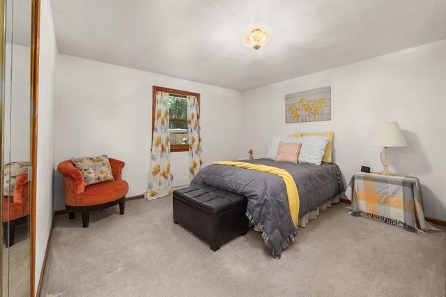 733 N Lapham STREET, Oconomowoc, WI 53066