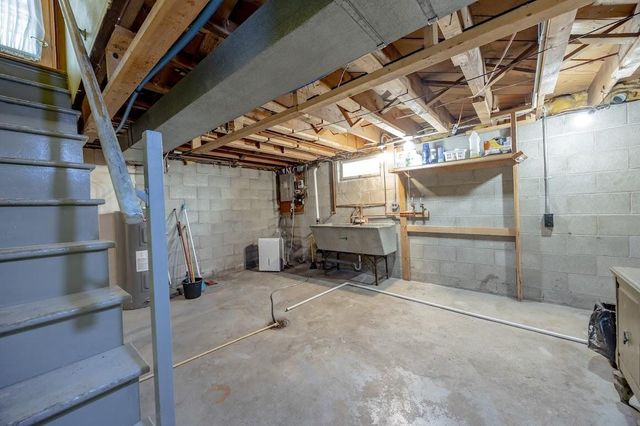 733 N Lapham STREET, Oconomowoc, WI 53066