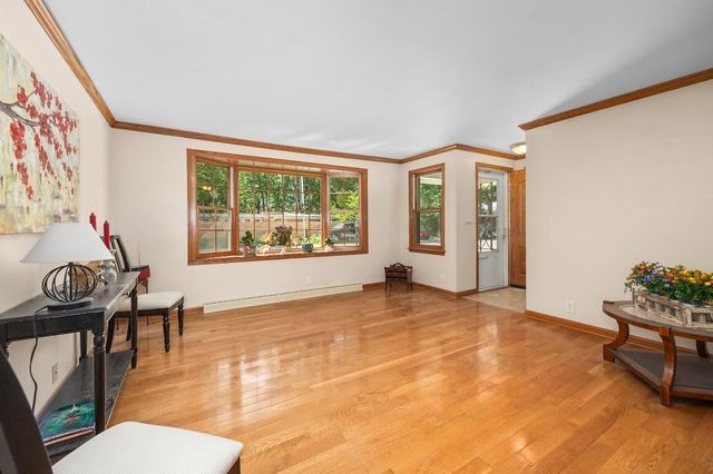 733 N Lapham STREET, Oconomowoc, WI 53066