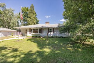 733 N Lapham STREET, Oconomowoc, WI 53066
