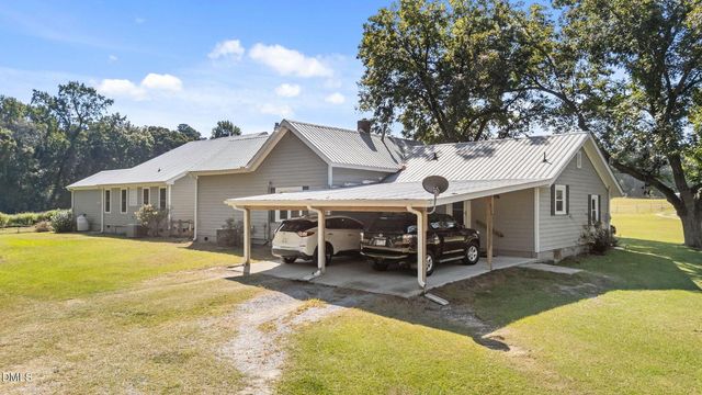 1208 Peach Orchard Road, Four Oaks, NC 27524