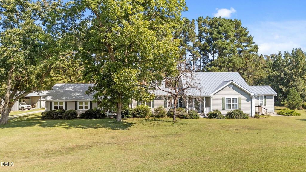 1208 Peach Orchard Road, Four Oaks, NC 27524