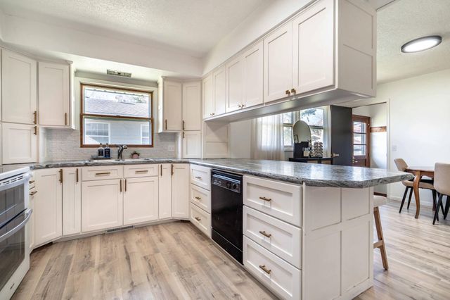 1034 Randolph Avenue, Fergus Falls, MN 56537