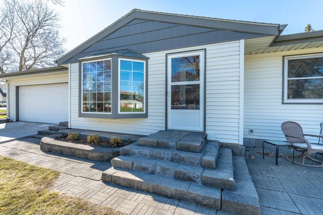1034 Randolph Avenue, Fergus Falls, MN 56537
