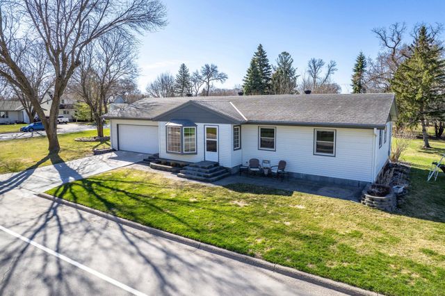 1034 Randolph Avenue, Fergus Falls, MN 56537