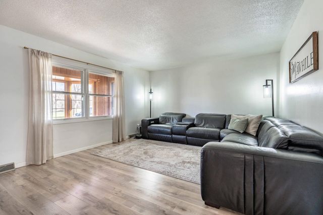 1034 Randolph Avenue, Fergus Falls, MN 56537