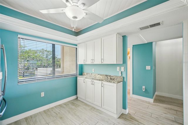 7520 SUNSHINE SKYWAY LANE S T18, St Petersburg, FL 33711