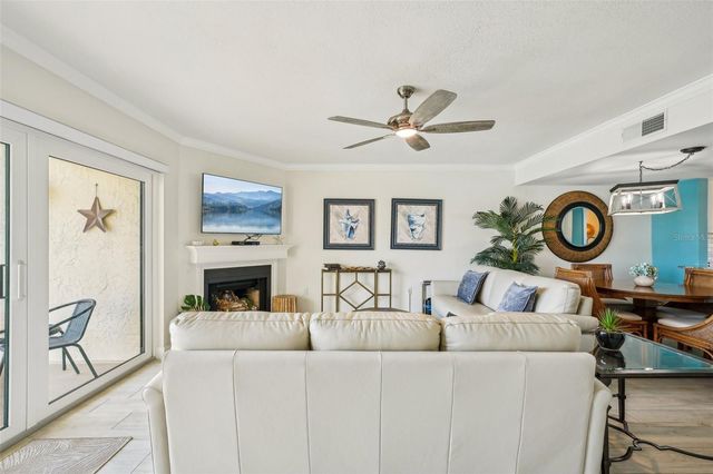 7520 SUNSHINE SKYWAY LANE S T18, St Petersburg, FL 33711