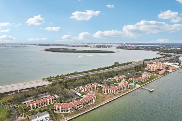 7520 SUNSHINE SKYWAY LANE S T18, St Petersburg, FL 33711