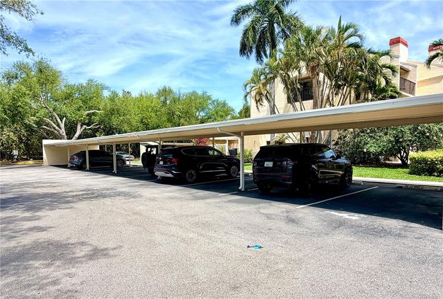 7520 SUNSHINE SKYWAY LANE S T18, St Petersburg, FL 33711