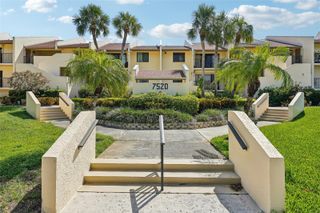 7520 SUNSHINE SKYWAY LANE S T18, St Petersburg, FL 33711