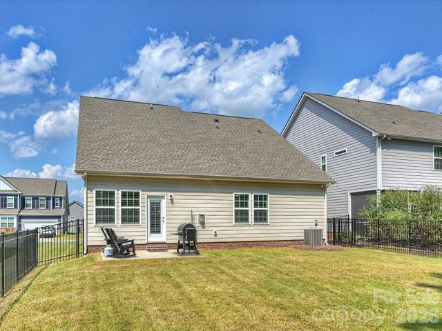 2004 Whipcord Drive, Waxhaw, NC 28173