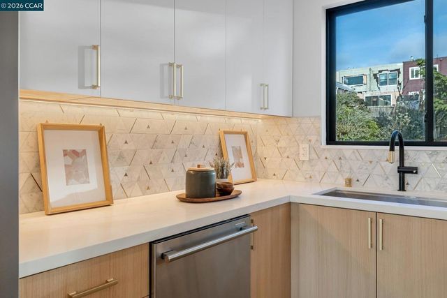 2114 2114 40Th Ave, San Francisco, CA 94116