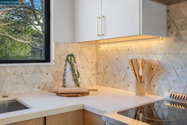 2114 2114 40Th Ave, San Francisco, CA 94116