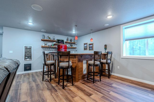 5594 43rd Street S, Fargo, ND 58104