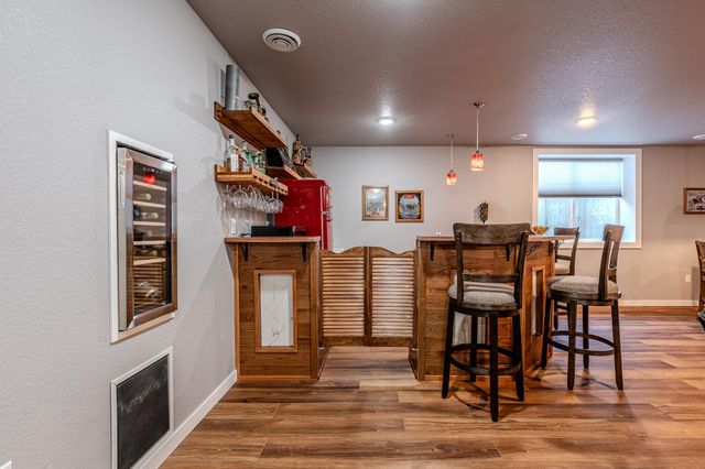 5594 43rd Street S, Fargo, ND 58104