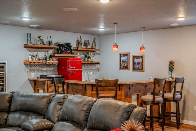5594 43rd Street S, Fargo, ND 58104