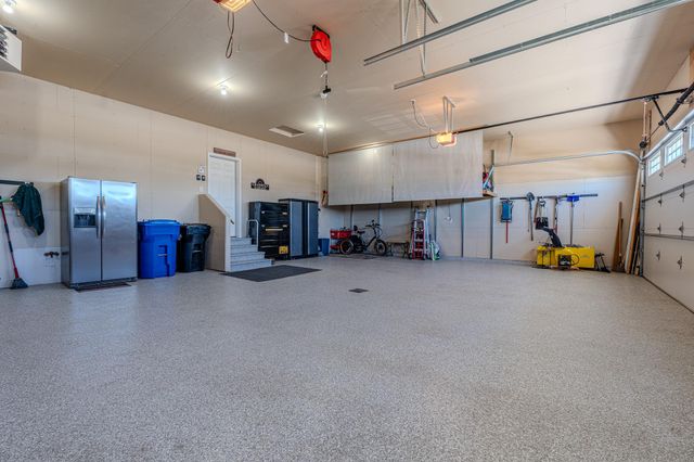 5594 43rd Street S, Fargo, ND 58104