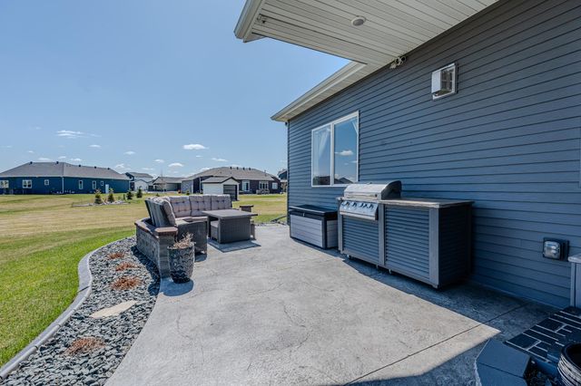 5594 43rd Street S, Fargo, ND 58104