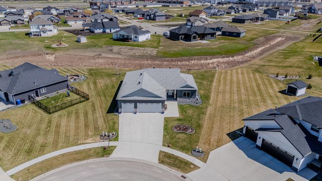 5594 43rd Street S, Fargo, ND 58104