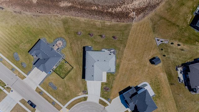 5594 43rd Street S, Fargo, ND 58104