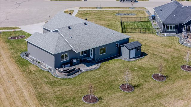 5594 43rd Street S, Fargo, ND 58104