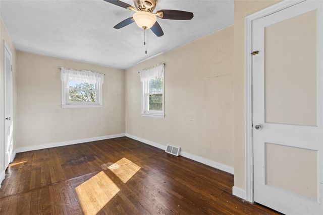 3909 Inland Avenue, West Mifflin, PA 15122