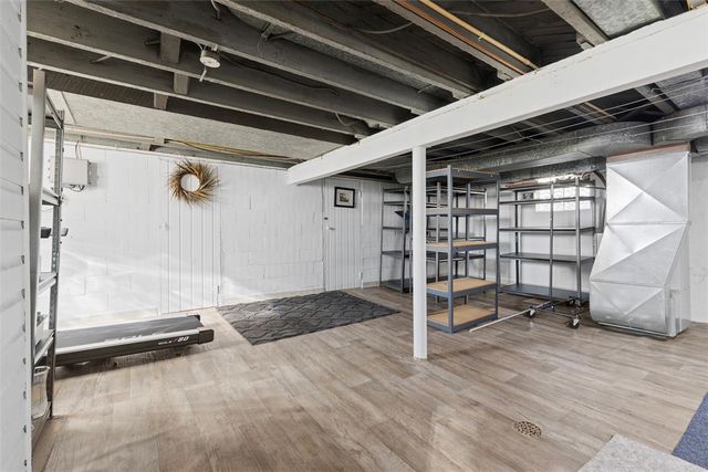 3909 Inland Avenue, West Mifflin, PA 15122