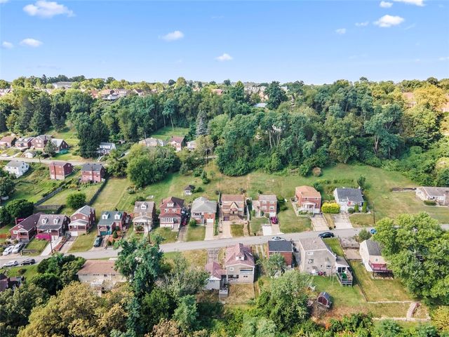 3909 Inland Avenue, West Mifflin, PA 15122