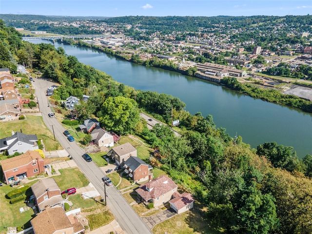 3909 Inland Avenue, West Mifflin, PA 15122