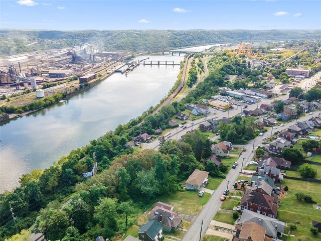 3909 Inland Avenue, West Mifflin, PA 15122